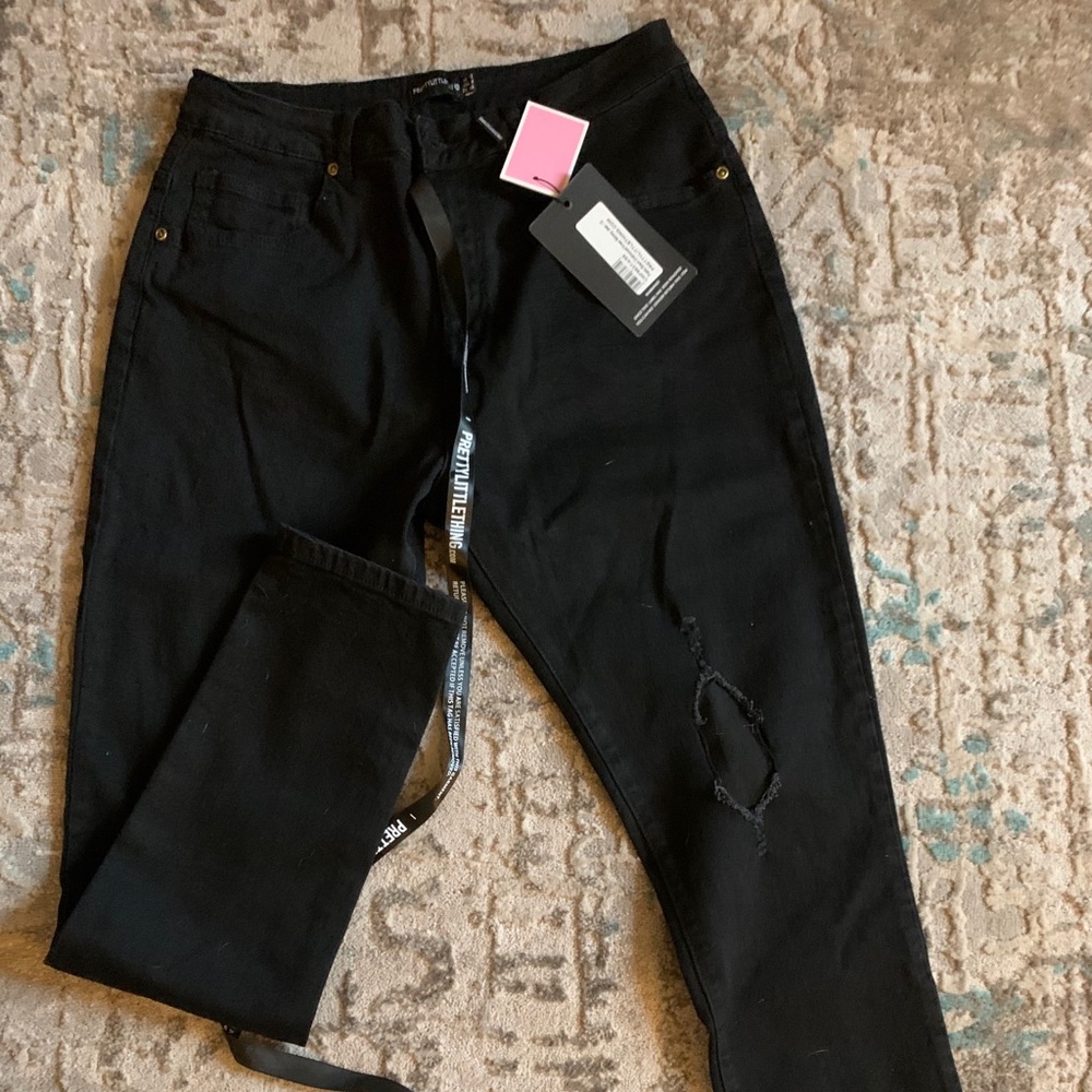NWT pretty little thing ripped black jeans
